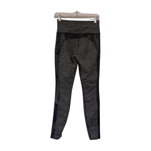 Athleta Black Grey Herringbone Faux Leather Zippered Pockets Leggings Size XS - Picture 9 of 11
